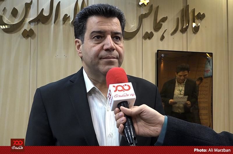 نباید توپ گرانی ارز را به زمین صادر کنندگان اصیل و باسابقه انداخت