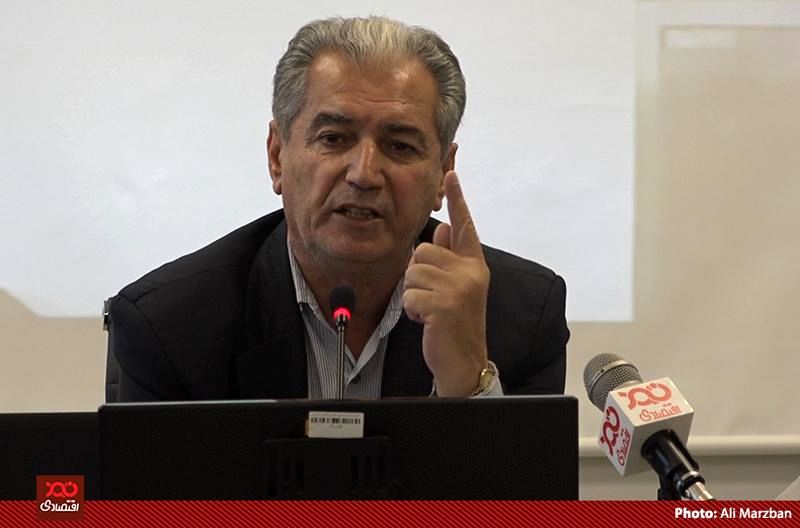 هر ۱۰ درصد رشد نقدینگی ۶ درصد به تورم اضافه میکند/ دولت هر زمانی که اراده کند میتواند عدهای را فقیر کند