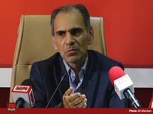 عده‌ای با رشد شاخص بورس سپر انسانی تشکیل داده‌اند