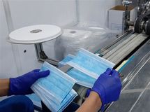  ماهانه ۱۸۰ میلیون ماسک در کشور تولید می‌کنیم/ با سواستفاده کنندگان از بحران کرونا برخورد می‌کنیم