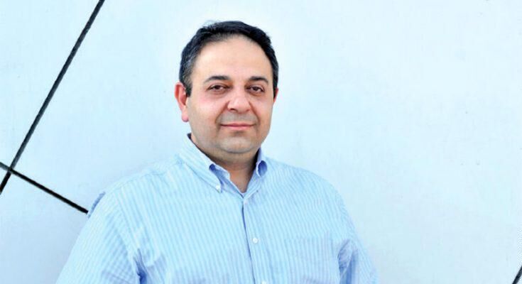 سال ۹۷ با دلار ۴۲۰۰ تومانی یک فرصت رانت خواری عجیب در کشور ایجاد کردیم