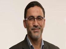 آشفتگی به وجود آمده در تنظیم بازار در ۴۰ سال گذشته بی‌سابقه است/ دولت می‌خواهد با ادامه گرانی کالاها زمینه احیای وزارت بازرگانی را فراهم کند