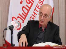 آقای جهانگیری اصلا مخالف اقتصاد مقاومتی است ولی فرمانده ستاد اقتصاد مقاومتی شده!