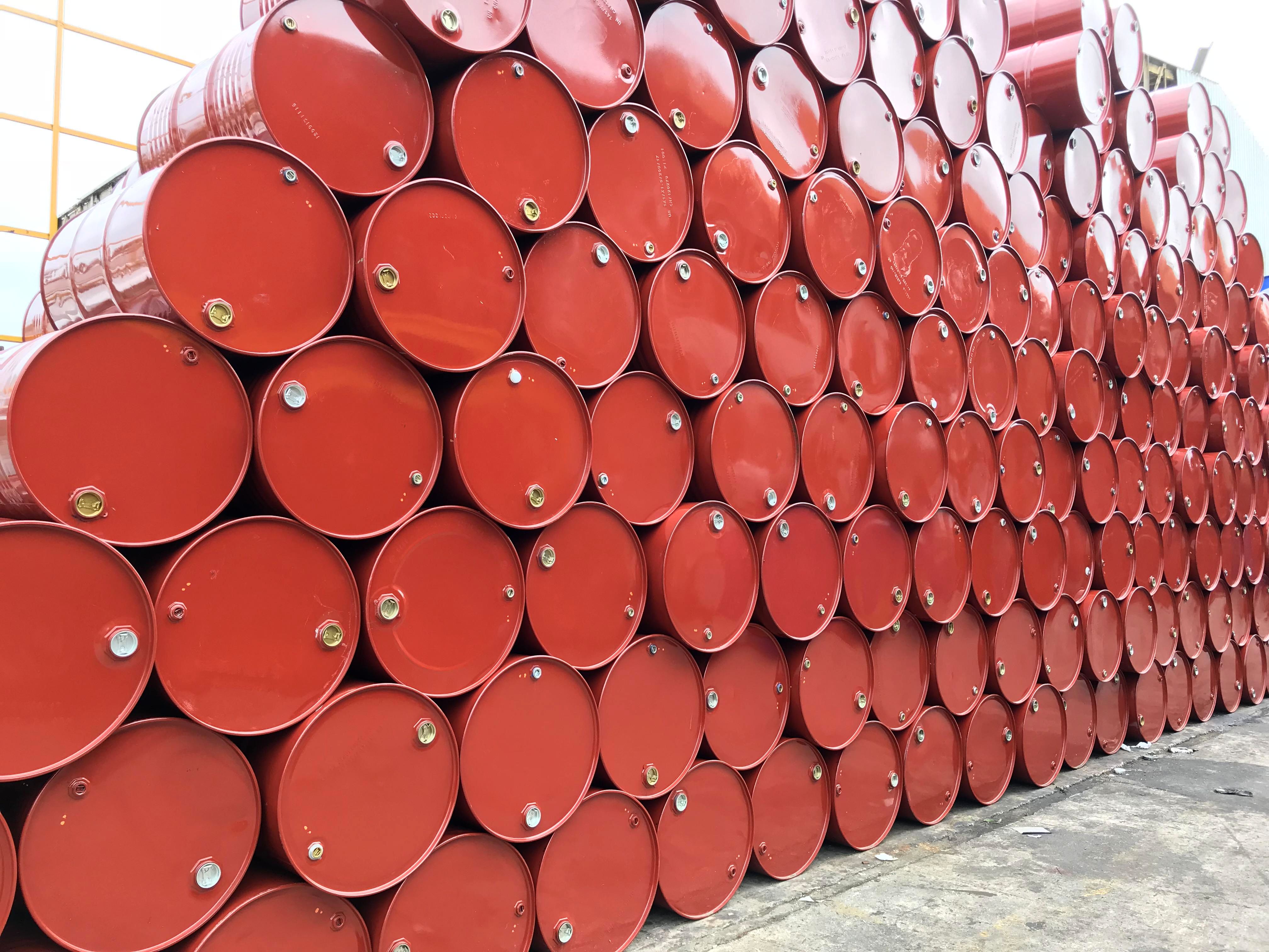 اگر دولت در آینده نتواند نفت بفروشد، تکلیف طرح اوراق سلف نفتی چه میشود؟