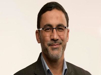 عملکرد زنگنه در وزارت نفت اثر بخشی تحریم‌های آمریکا را بیشتر کرده/ ایران در حال حذف شدن از بازار انرژی است