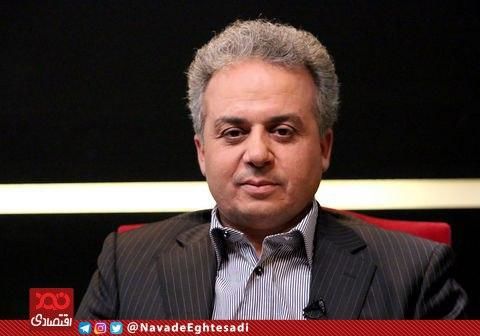 دولت با عدم عرضه دارایی‌های خود در بورس در حال فرصت سوزی است