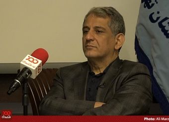 چرا وقتی ۸۵ درصد کود شیمیایی کشاورزان را که خودمان تولید می‌کنیم، قیمتش یکدفعه ۶ برابر می‌شود!؟