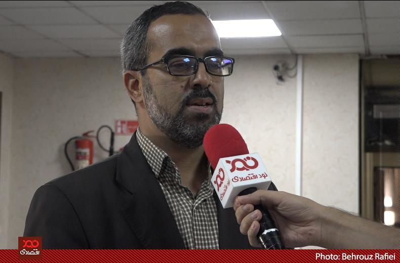 واردات گوشی اپل بر خلاف منافع کشور است/ دولت اراده‌ای برای اخذ مالیات از خانه‌های اضافی و خودروهای لوکس ندارد