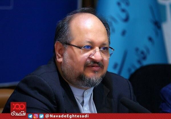 تا پایان سال هر ماه یک شرکت از زیر مجموعه‌های شستا را در بورس واگذار می‌کنیم