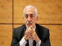با فوتبال مردم را سرگرم می کنند/پا گذاشتیم روی گلوی مردم!