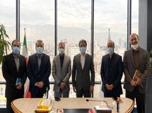 تاکید مدیران عامل بانک دی و گروه صنعتی گلرنگ بر تقویت همکاری ها