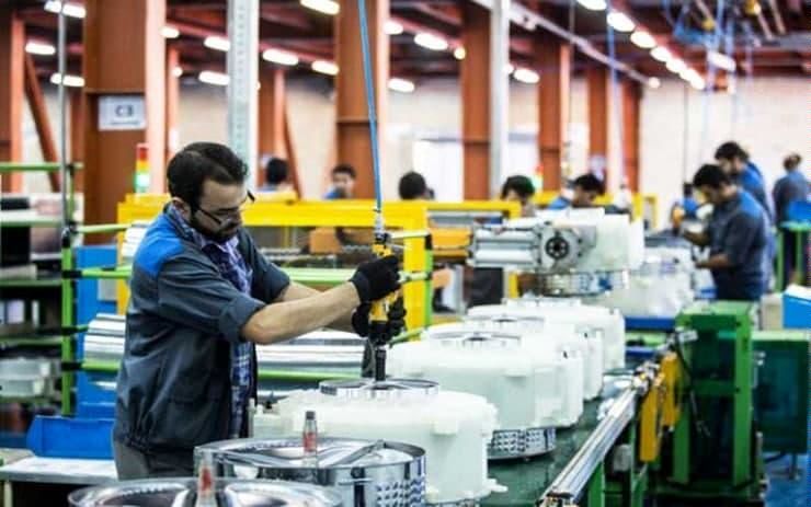 ۶۰ درصد شاغلین در بخش غیر رسمی فعالیت میکنند