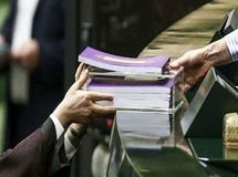 با برخی اعداد گنجانده شده در بودجه ۱۴۰۰، اقتصاد ایران در سال پایانی دولت روحانی نابود می‌شود!