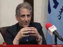 آیا از میلیاردها دلار، ارز ۴۲۰۰ تومانی که تخصیص دادند، چیزی وارد سفره مردم شد؟!