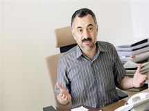 اعتراض طرفدار سینه چاک دولت یازدهم به "واریز یارانه نقدی در شب انتخابات"