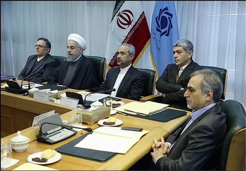 دولت روحانی رکورد کسب درآمدهای ارزی را شکست/ ابهام در هزینه کرد 1000 هزار میلیارد تومان در چهار سال