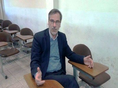 سخنی با مسئول خودروسازی کشور: قرارداد با "رنو و پژو" ضد اقتصاد مقاومتی است!