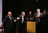 مدیرعامل شرکت نفت و گاز پارس: وزیر نفت بدون انجام مناقصه پارس جنوبی را به توتال داد!/ روزنامه ایران: توتال قرارگاه سازندگی خاتم را از همکاری در فاز 11 پارس جنوبی حذف کرد!