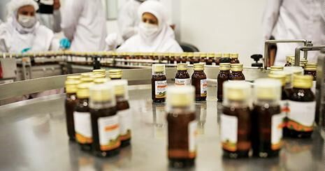 آمارهای دولت در زمینه واردات دارو قابل اعتماد نیست/ داروهای وارداتی را به نام تولید داخل جا می‌زنند