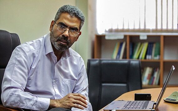 نه تنها یک میلیون شغل ایجاد نشده بلکه تعداد بیکاران بیشتر هم شده‌اند/ تا زمانی که نرخ بیکاری افزایشی است نمی‌توان به خروج اقتصاد از رکود امیدوار بود