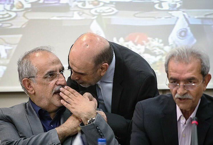 گپ و گفت در گوشی معاون سیف با گزینه پیشنهادی وزارت امور اقتصادی دولت دوازدهم