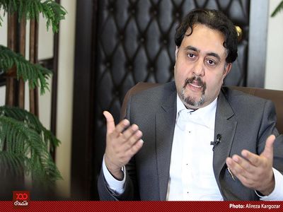 فیلم:: مشاور  طیب‌نیا وزیر سابق اقتصاد چگونه بدون سابقه بانکی عضو هیات مدیره بانک صادرات شد؟