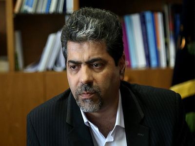 معاون ربیعی در پاسخ به ابهامات مالی در شستا: بروید صورتهای مالی بنیاد تعاون، قرارگاهها، آستان قدس و بنیاد مستضعفان را منتشر کنید!