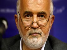مردم نرخ‌های رسمی تورم و بیکاری را باور ندارند/ نرخ تورم مستضعفین بسیار بالاتر از نرخ تورم متوسطی است که دولت اعلام می‌کند