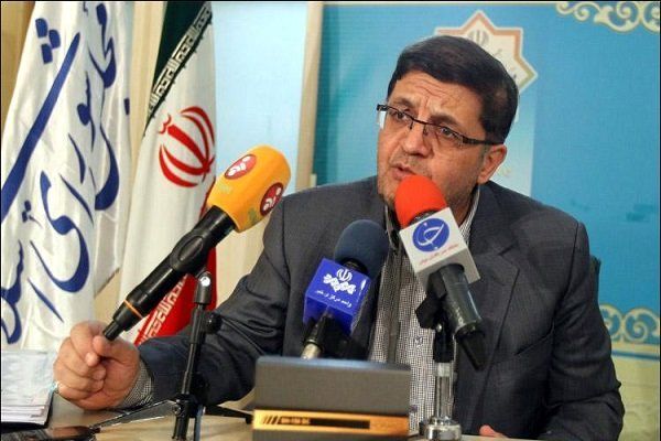دولت درخصوص مدیریت بازار ارز تصمیمات عجولانه نگیرد/ باید مشخص شود که چه کسانی از گرانی دلار منتفع می‌شوند