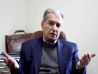 تا زمانی که رکود بر کشور حاکم است آمارهای افزایش رشد اقتصادی معنا ندارد/ آمارهای ارائه شده تنها به دنبال توجیه سیاست های غلط اقتصادی دولت است