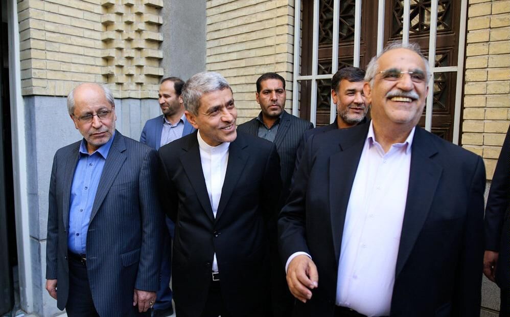 ناامیدی 10 اقتصاددان از موفقیت تیم اقتصادی دولت دوازدهم