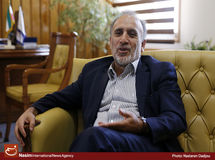 نمی‌شود تورم ده درصدی داشته باشیم، اما نرخ ارز تثبیت شود/ نمی توانیم جنسی را گران بخریم و با دلار ارزان بفروشیم/ گرانی دلار باید ادامه پیدا می‌کرد