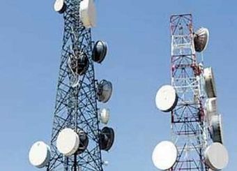 توسعه نیافتن نسل چهارم تلفن همراه به دلیل انحصار توسعه فیبر نوری است