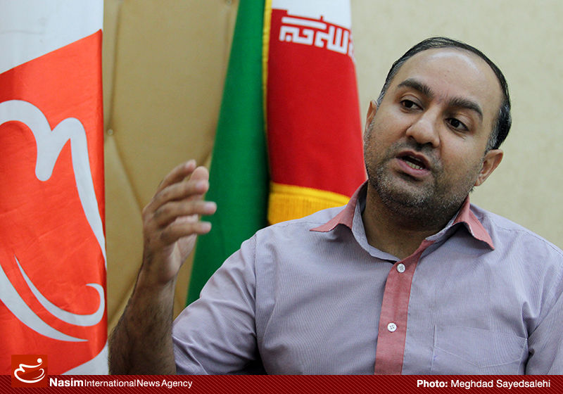 مخفی‌کردن و تاخیر در اعلام آمارهای اقتصادی به اقتصاد کشور صدمه می‌زند/ بانک مرکزی استقلال ندارد