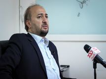 سهم دری نجف‌آبادی و پورابراهیمی در تصمیمات اقتصادی بیشتر از نیلی است