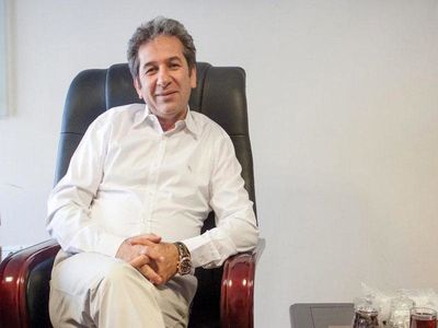 ۹۰ درصد بازار لوازم یدکی کشور وارداتی است/ 16 خودروساز کشور فقط یک میلیون و 600 هزار خودرو تولید می‌کنند