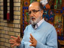 واقعا مشخص نیست که دولت نرخ تورم را درست محاسبه می‌کند یا نه؟/ خود روحانی هم قبول دارد که کاری برای اجرای اقتصاد مقاومتی انجام نداده