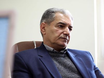 گرانی بنزین باعث گرانی کالاها شده و به تورم دامن می‌زند/ دولت به جای اینکه هزینه‌ها را از دوش مردم بردارد مرتب هزینه‌ها را اضافه می‌کند