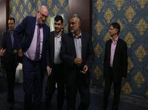 12 هزار هکتار از عرصه  گرد و خاک تا پایان سال مالچ پاشی می شود/ مرطوب سازی کانون های گرد و غبار هندیجان، مارون و زهره