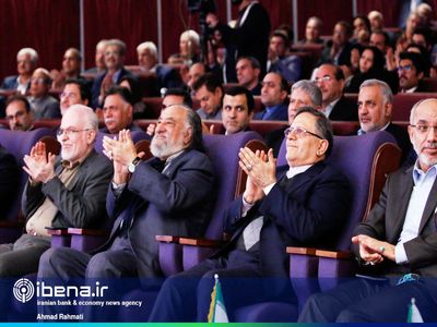 دامنه نوسانات بازار ارز بیش از پیش بینی ها بود/ ثبات در بازار ارز بزودی حاکم می‌شود