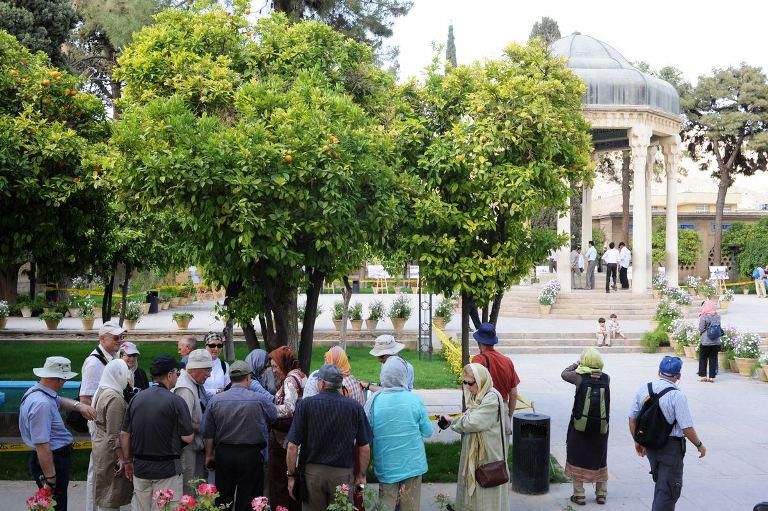 روند ورود گردشگر به کشور بعد از اجرای برجام منفی شد/ افت شدید رتبه ایران در بازار گردشگری حلال بعد از اجرای برجام+ نمودار