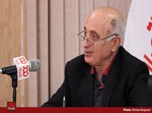 نمره دولت در اجرای اقتصاد مقاومتی زیر 10 است