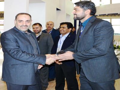 احتمال توزیع کارت اعتباری خرید کالا بین بازنشستگان فولاد در ابتدای سال 97/ حقوق اسفند و عیدی بازنشستگان واریز شد