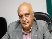 با خروج آمریکا از برجام قیمت دلار 200 تا 300 درصد افزایش می‌یابد/ عده‌ای از ثروتمندان با پیش بینی افزایش قیمت ارز، به سمت بازار دلار هجوم بردند