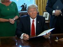 بزرگترین خدمت ترامپ به اقتصاد ایران، خروجش از برجام بود