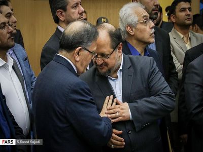 برخی واحدهای تولیدی دچار مشکل هستند اما تعمیم به همه تولید درست نیست