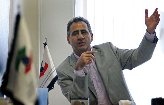 نوسانات بازارهای مختلف اقتصادی در ماههای اخیر نتیجه عدم تصمیم‌گیری و کم‌کاری برخی وزارتخانه‌هاست/ تیم کارشناسی دولت بسیار ضعیف است