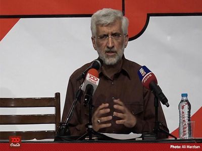 چه کسی گفته تعامل گسترده با جهان یعنی تمرکز بر چند قدرت محدود!/ با تعامل با 15 کشور همسایه، تحریم‌ها به راحتی خنثی می‌شود