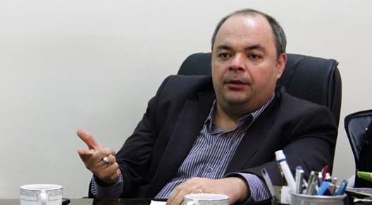 کنترل بازار ثانویه دشوار است/ با این حجم از نقدینگی باید با دلار 5 هزار تومانی خداحافظی کنیم