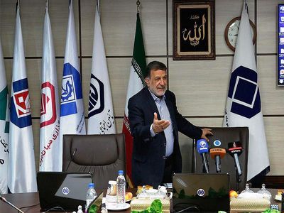 رستمی از هیات مدیره شستا استعفا داد/ هلدینگ دارویی شستا نتوانسته استاندارد بین‌المللی دارو را دریافت کند /احتمال جدایی ترکان از هیات مدیره شستا